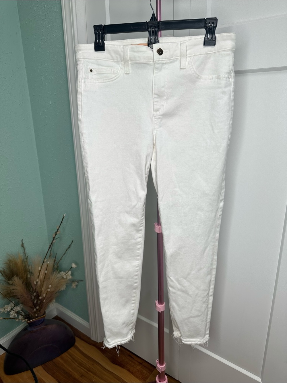 Joe’s Womens Flawless The Icon mid rise skinny crop White W30